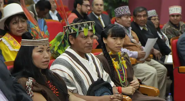 18 indígenas amazónicos 18 indígenas amazónicos