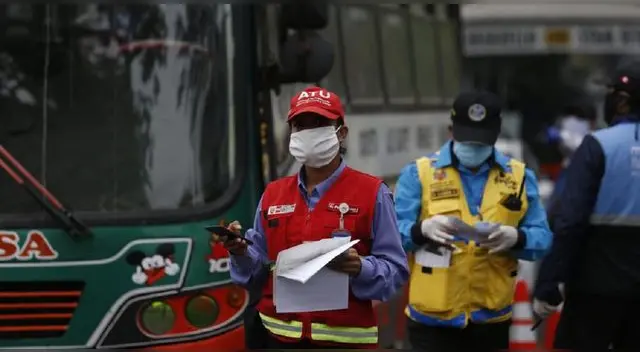 Los vehículos deben cumplir el aforo y espacios señalizados en los paraderos.