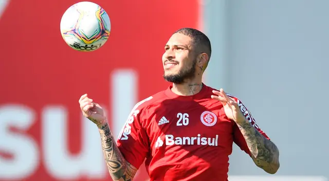 Paolo Guerrero confía en la vuelta del fútbol en Brasil.