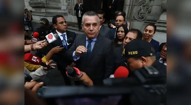 Urresti busca que entre a debate el proyecto del ley de los precios de medicamentos. Urresti busca que entre a debate el proyecto del ley de los precios de medicamentos.