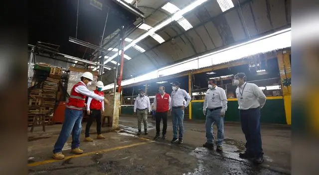 Viceministro de Produce, de Agricultura y Riego, alcalde George Forsyth encabezan plan de bioseguridad en el Mercado de Mayoristas de Frutas
