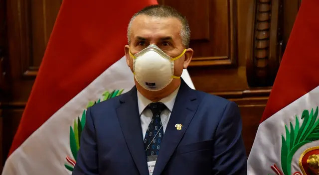 Urresti, propone que los legisladores tengan derecho a una remuneración adecuada sujeta al pago de los tributos de ley.