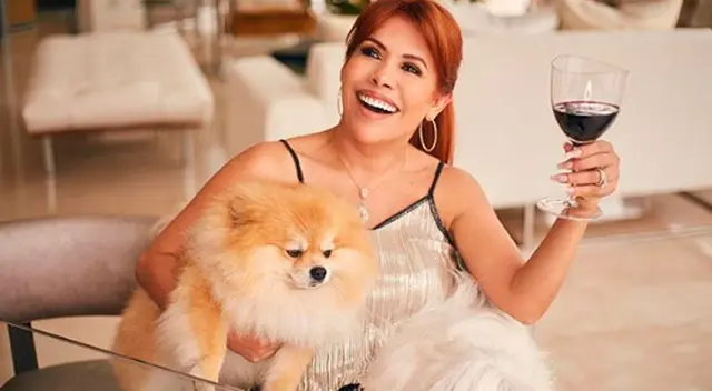 Magaly Medina demuestra su seguridad.