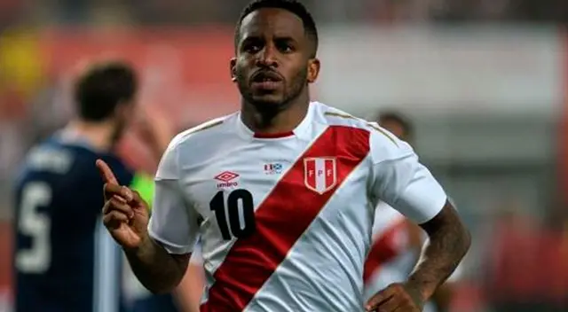 Jefferson Farfán desea seguir jugando al fútbol. Jefferson Farfán desea seguir jugando al fútbol.