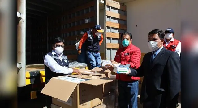 El lote que llegó también contenia equipos de venoclisis, jeringas, catéteres endovenosos, máscaras de oxígeno y termómetros digitales.