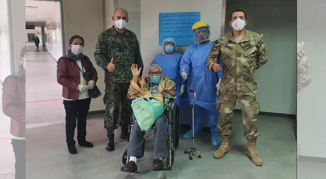 Marino en retiro de 93 años fue dado de alta por vencer al COVID-19. Marino en retiro de 93 años fue dado de alta por vencer al COVID-19.