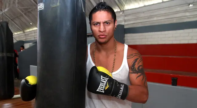 El destacado boxeador cuelga los guantes por un tiempo breve.