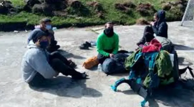 Europeos querían acampar en nevado en pleno estado de emergencia. Europeos querían acampar en nevado en pleno estado de emergencia.