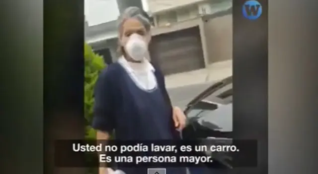 Mujer habría sido obligada a lavar auto en plena cuarentena por coronavirus. Mujer habría sido obligada a lavar auto en plena cuarentena por coronavirus.