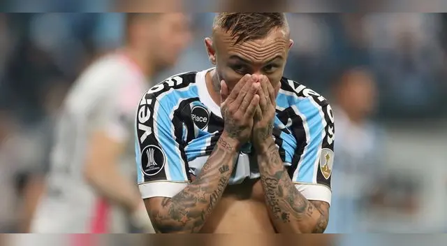 Everton, figura del Gremio, no la pasa bien