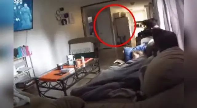 La escalofriante escena se ha vuelto viral en las redes sociales.