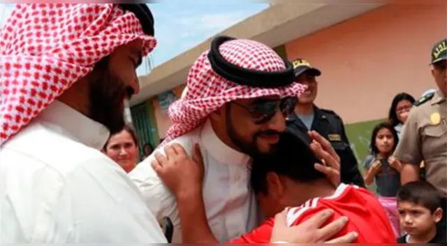 El empresario árabe Yaqoob Mubarak se encuentra en boca de todos tras algunos reportajes de Magaly Medina, los cuáles ponen en tela de juicio su ayuda social.