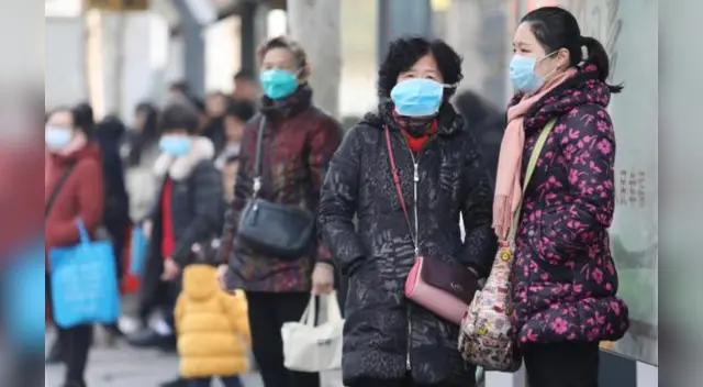 China vuelve a confirmar nuevos casos de COVID-19 tras dos días sin registro de personas infectadas en el país asiático.