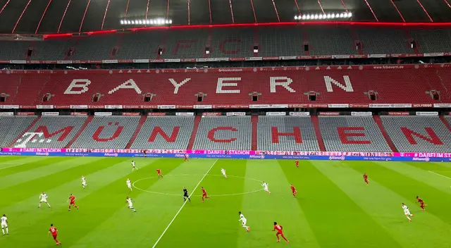 Bundesliga se reanudó a puertas cerradas por la pandemia.