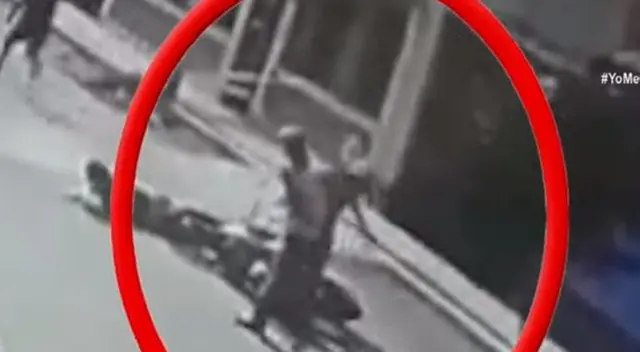 El sujeto logró derribar de un empujón al ladrón.