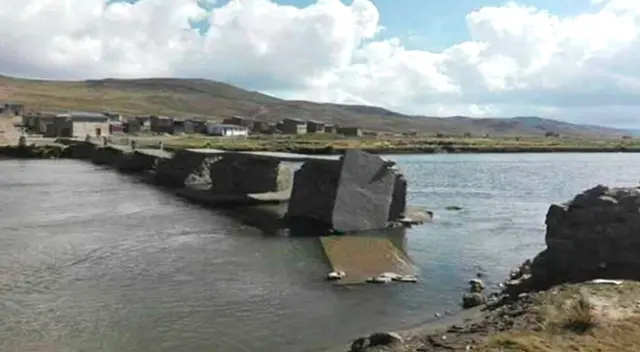 Destruyen puente en Puno Destruyen puente en Puno