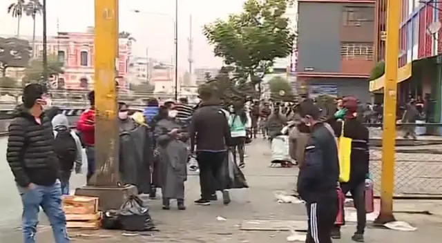 Comercio ambulatorio en el Cercado de Lima.