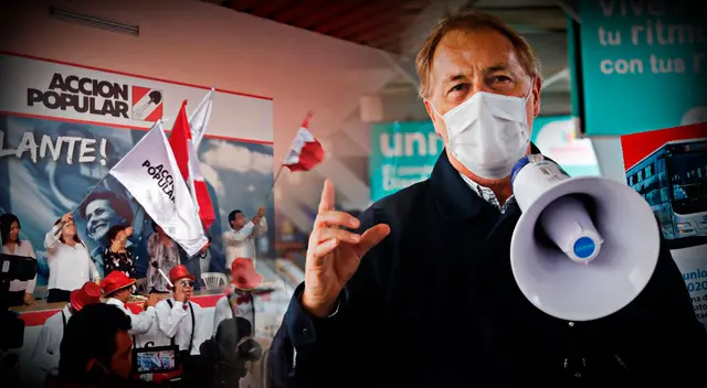 Muñoz aseguró que propuesta es populista, así como la ley que pretende formalizar los taxis colectivos.