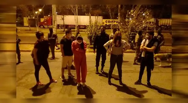 Peruanos y extranjeros estaban reunidos en una fiesta