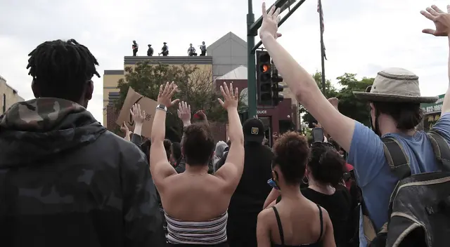 Indignación en ciudadanos estadounidenses por muerte de George Floyd.