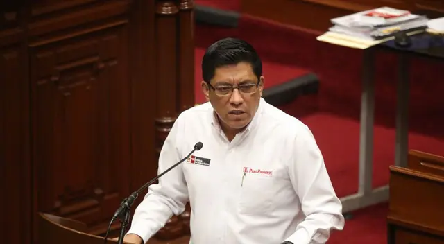 Zeballos estará respondiendo por dos horas las interrogantes del parlamento. Zeballos estará respondiendo por dos horas las interrogantes del parlamento.