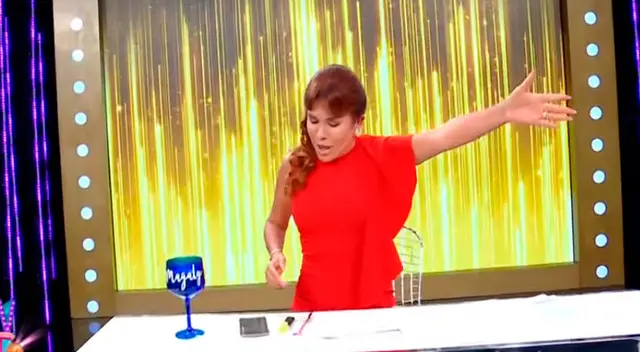 La conductora Magaly Medina se mostró feliz por el regreso de parte de su equipo de producción de Magaly TV: La firme. La conductora Magaly Medina se mostró feliz por el regreso de parte de su equipo de producción de Magaly TV: La firme.