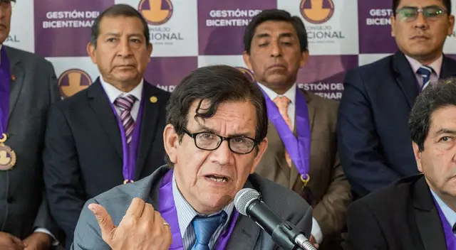 Maguiña recomienda seguir usando las mascarillas como prevención ante el COVID-19.