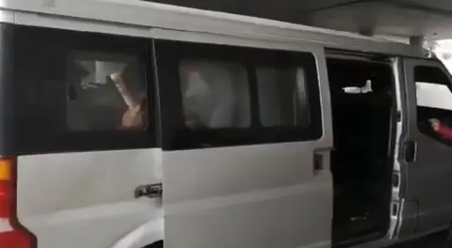 Los colectiveros no respetaron las medidas de seguridad sanitaria.