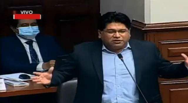 Rennán Espinoza cuestionó la ampliación de la cuarentena.