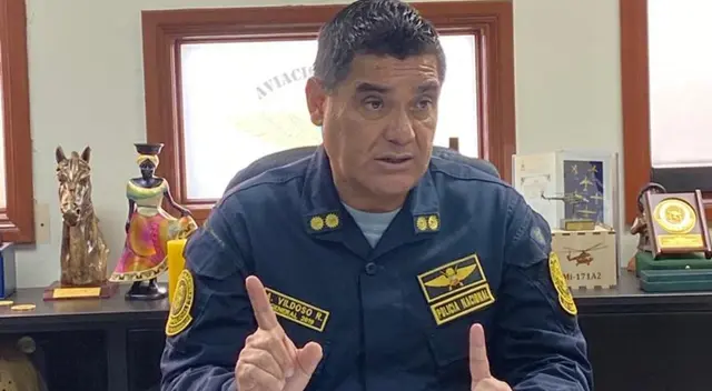 El director de la Aviación Policial, general PNP Alfredo Vildoso rechazó acusaciones sobre mascarillas en malas condiciones El director de la Aviación Policial, general PNP Alfredo Vildoso rechazó acusaciones sobre mascarillas en malas condiciones
