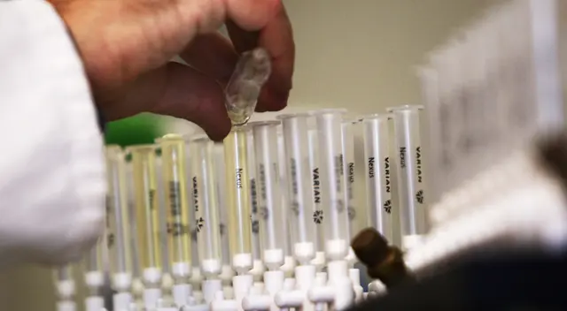 El adenovirus ha sido diseñado genéticamente. El adenovirus ha sido diseñado genéticamente.