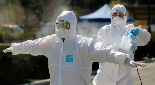 Corea del Sur implementó estrictas medidas para contener el coronavirus. Corea del Sur implementó estrictas medidas para contener el coronavirus.