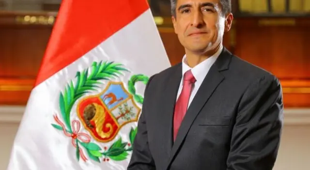 El presidente Martín Vizcarra tomó juramento de Neyra. El presidente Martín Vizcarra tomó juramento de Neyra.