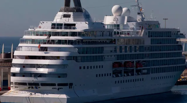 Así como Liz María y Luz Andrea, existen más peruanos varados en los diferentes barcos de la empresa Royal Caribbean Cruises. Así como Liz María y Luz Andrea, existen más peruanos varados en los diferentes barcos de la empresa Royal Caribbean Cruises.