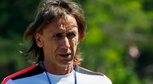 Ricardo Gareca confirmó que viajará a Argentina en vuelo humanitario.