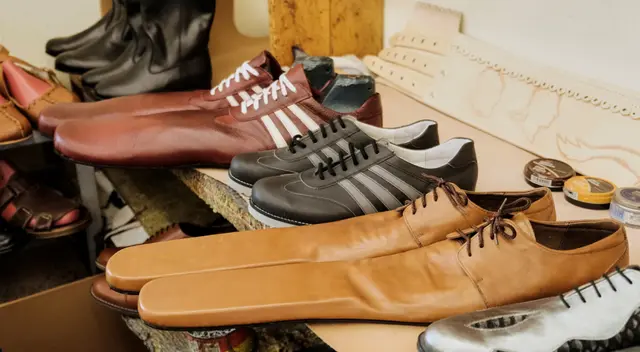 Los zapatos de Rumanía cuero son talla 75. Los zapatos de Rumanía cuero son talla 75.