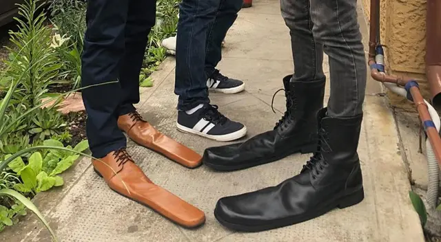 Los zapatos de Rumanía cuero son talla 75. Los zapatos de Rumanía cuero son talla 75.