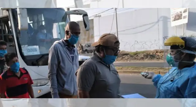 Caminantes con COVID-19 en Ica.