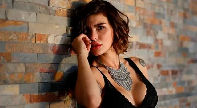 Angie Jibaja responde a Magaly Medina por entrevista a hijo de su agresor. Angie Jibaja responde a Magaly Medina por entrevista a hijo de su agresor.