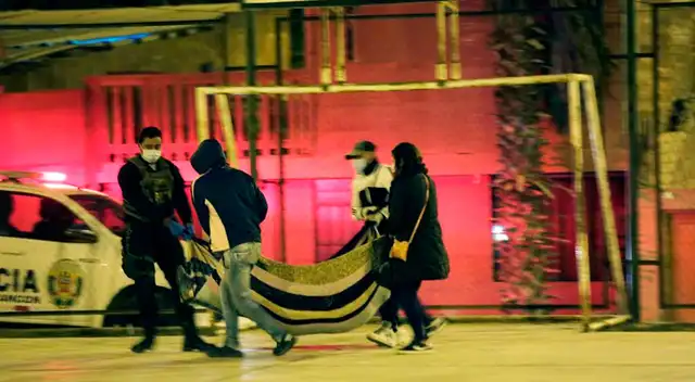 Los vecinos que fueron testigos del crimen prefirieron no dar declaraciones, pues se presume que los sicarios viven en la zona y temen que tomen represalias en su contra. Los vecinos que fueron testigos del crimen prefirieron no dar declaraciones, pues se presume que los sicarios viven en la zona y temen que tomen represalias en su contra.