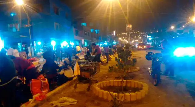 La pista auxiliar Héroes del Cenepa sería la más afectada, los vecinos habrían notado que actualmente estos mismos ambulantes han retomado estas calles. La pista auxiliar Héroes del Cenepa sería la más afectada, los vecinos habrían notado que actualmente estos mismos ambulantes han retomado estas calles.