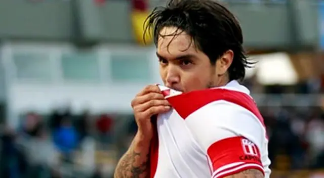 Juan Manuel Vargas, cuando era capitán de la selección peruana. Juan Manuel Vargas, cuando era capitán de la selección peruana.