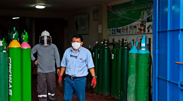 Cerca de las 9:30 a.m. se abrieron las puertas del local para que los ciudadanos puedan obtener este recurso esencial para los afectados por el COVID-19. Cerca de las 9:30 a.m. se abrieron las puertas del local para que los ciudadanos puedan obtener este recurso esencial para los afectados por el COVID-19.