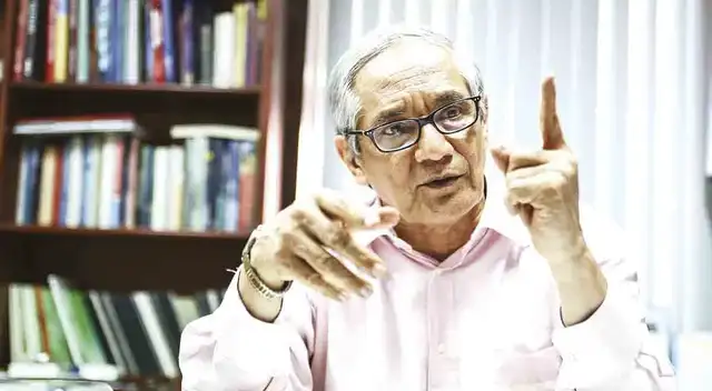 González Izquierdo sostiene que se ha hecho mal la forma en la que se ha entregado los bonos del Gobierno.