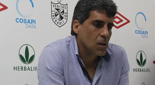 Álvaro Barco también fue multado con el pago de 3 UIT (S/ 12.900).