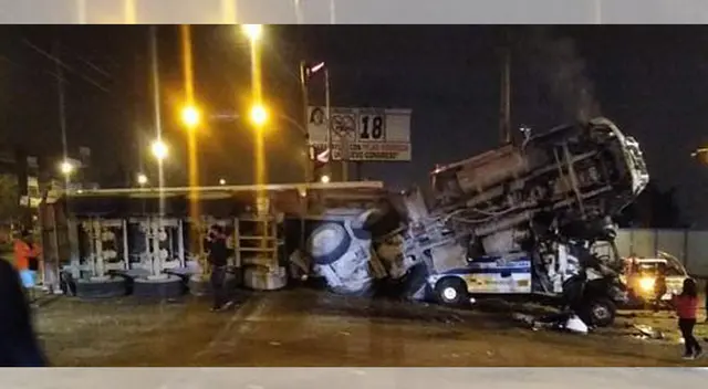 Aparatoso choque en Carbayllo.