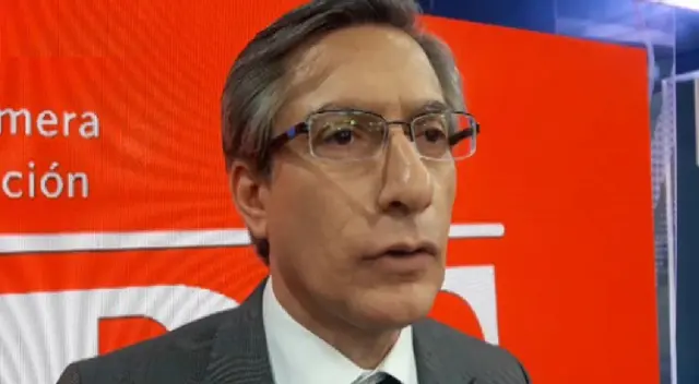 Vecina aprovechó un enlace de América TV para acusar a Federico Salazar después de que él aseguro que los habitantes de La Victoria tenían actitudes delincuenciales. Vecina aprovechó un enlace de América TV para acusar a Federico Salazar después de que él aseguro que los habitantes de La Victoria tenían actitudes delincuenciales.