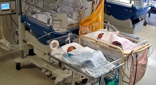 Tanto la madre como los bebes se encuentran cumpliendo el aislamiento social. Tanto la madre como los bebes se encuentran cumpliendo el aislamiento social.