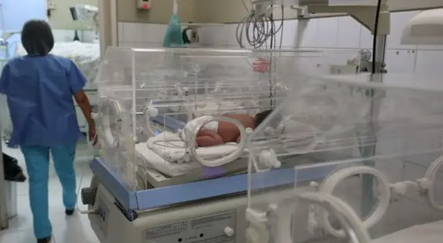 Tanto la madre como los bebes se encuentran cumpliendo el aislamiento social. Tanto la madre como los bebes se encuentran cumpliendo el aislamiento social.