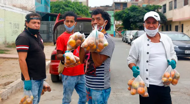 Cachay y otros cómicos ambulantes han iniciado nuevo negocio.